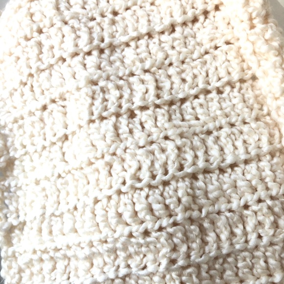 Final Price 🌹Ivory Wool shall. - Picture 3 of 5